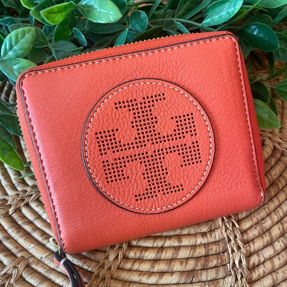 Like New Tory Burch Leather Small Zip Wallet in Orange & Tan - Picture 1 of 13
